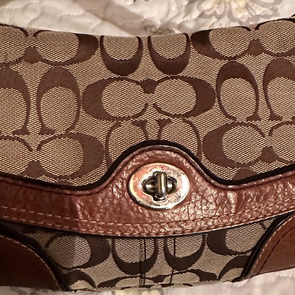 Coach Chelsea Brown and Tan Signature Shoulder Bag - Picture 10 of 16
